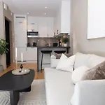 아파트 Moderne Sentralt Pa Tromsoya *