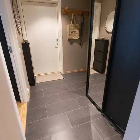 Moderne Sentralt Pa Tromsoya *