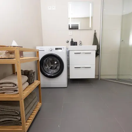 Moderne Sentralt Pa Tromsoya Apartament Tromsø