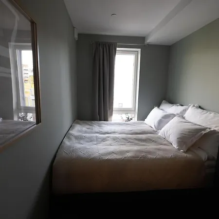 Moderne Sentralt Pa Tromsoya *